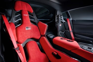 Mittel (Toyota-Supra-Final-Edition-Lightweight-Evo-435-PS-2025-Interieur-01).jpeg