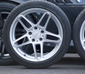 Schnitzer Felgen 2.jpg Schnitzer Felgen 2.jpg