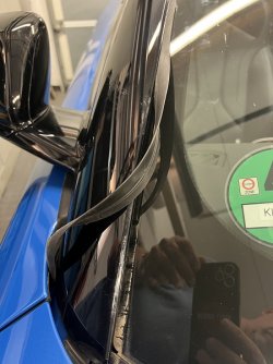 BMW G29 Scheibe.jpg BMW G29 Scheibe.jpg