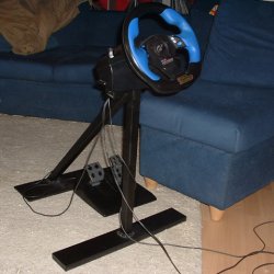 GT4_Lenkradhalterr.jpg