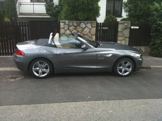 bmwz4 003.jpg