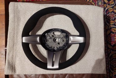 Z4_LKE_Alcantara Schwarz.jpg