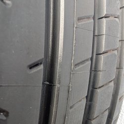 Reifenprofil.jpg Reifenprofil.jpg