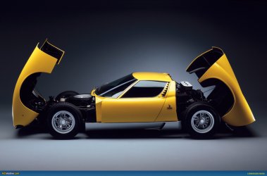 Lamborghini-Miura-05.jpg