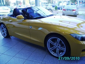 Z4 in Atacamagelb 27.09.2010 010.jpg