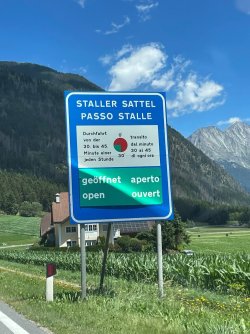 9c148933-9847-48e6-b04d-ff25626b84d2.jpeg