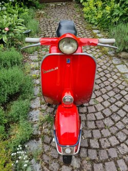 Vespa vorne.jpeg