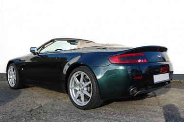 grüner Aston Martin2.JPG