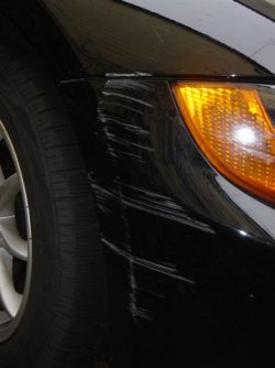 Kratzer am Z4.JPG