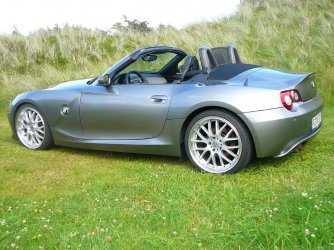 BMW Z4 offen hinten links.jpg