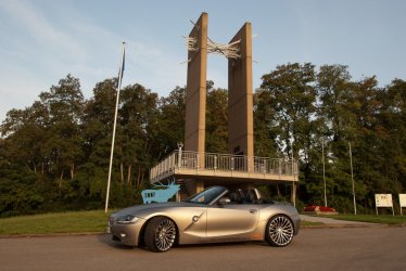 Z4-1.jpg