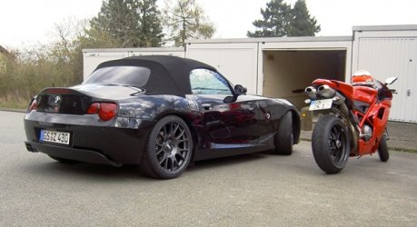 Gemischtes Doppel BMW Z4 3.0i und DUCATI 1098 006.jpg
