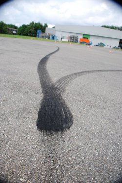 Airfield Neuhausen (8).JPG