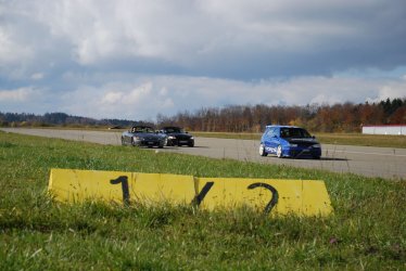 Airfield Neuhausen (19).JPG