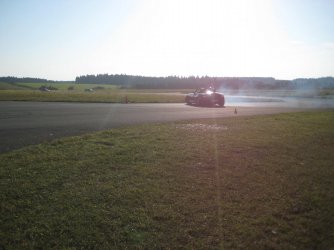 Airfield Neuhausen (10).jpg