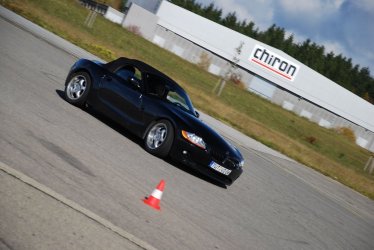 Airfield Neuhausen (14).JPG