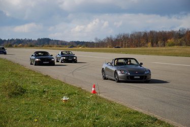 Airfield Neuhausen (18).JPG