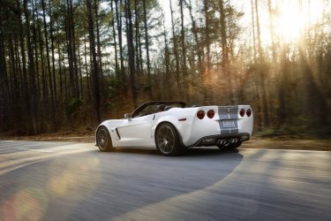 2013-Chevrolet-Corvette-427Conv-005.jpg