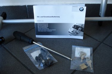 Z4 Ski- Snowboardhalter Montageinfo & Zub.jpg
