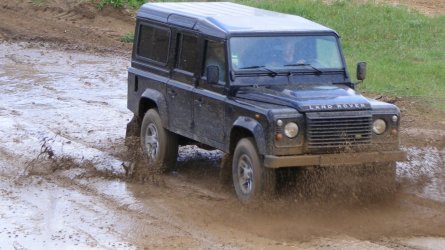 Landrover1.jpg