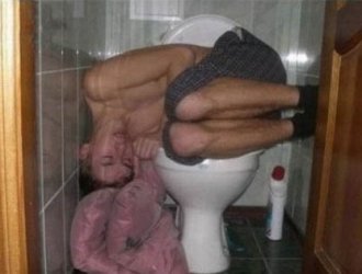 mal-wieder-auf-toilette-schlafen-1202129115.jpg