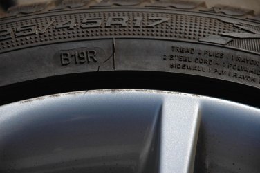 Rad 4 Schramme Detail.jpeg