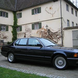 BMW 750iA E32