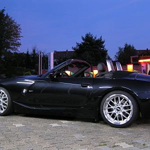 Zetti in the Dark !!