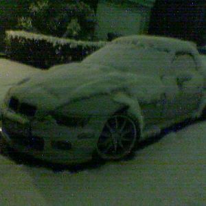 6:30Uhr in Velbert. knapp 6cm Neuschnee