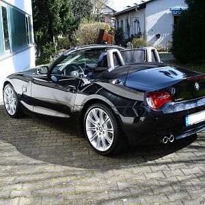 Z4 3.0 si von seitlich hinten