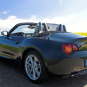 Z4 im Feld - Schräg hinten