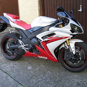 R1