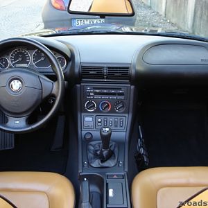 Mittelkonsole auf "schwarz" umgebaut