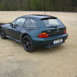 Schwarz