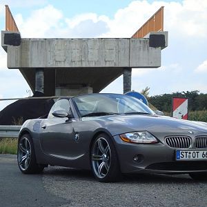 Z4 Sterling Grau