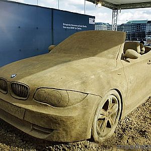 1er Cabrio aus Sand............