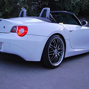WHITE MASCHINE