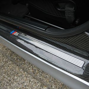 ///M Einstiegsleist in Carbon