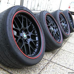 BBS Ringgarnitur mit Racing Stripe in rot gepimt