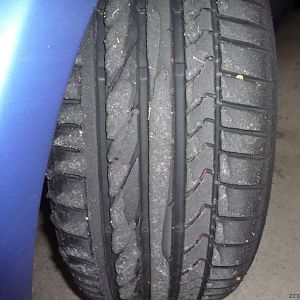 Bridgestone RE050A