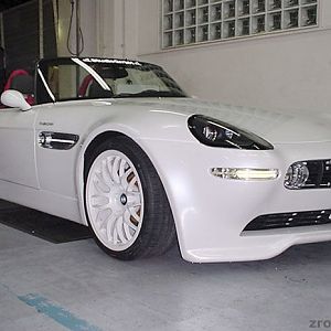 Z8 in Weiss