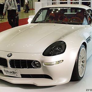 Z8 in Weiss