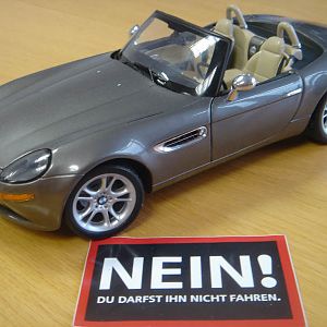 mitgeliefertes Z8 Modell