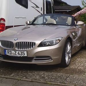 alois_buecker_elena_buecker_bmw_z4_s-drive_35i_orion_silber_03