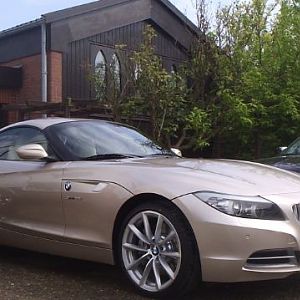 alois_buecker_elena_buecker_bmw_z4_s-drive_35i_orion_silber_06