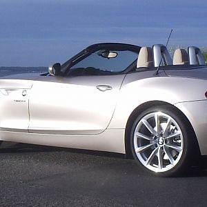 alois_buecker_elena_buecker_bmw_z4_s-drive_35i_3_6_12-03