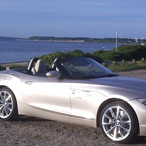 alois_buecker_elena_buecker_bmw_z4_s-drive_35i_3_6_12-08