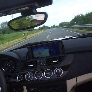 alois_buecker_elena_buecker_bmw_z4_s-drive_35i_3_6_12-09