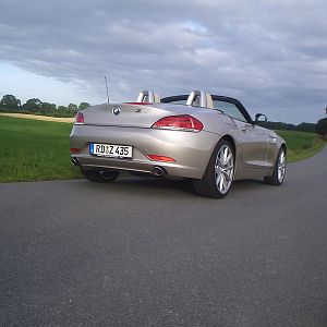 july_21st_2012_elena_buecker_alois_buecker_bmw_z4_35i_orion_roadster_in_the