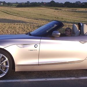 july_25th_2012_elena_buecker_alois_buecker_bmw_z4_35i_orion_roadster_layby3